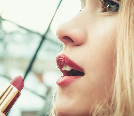 The-Moisturizing-Alternative-of-Lipstick-Is-Lip-Tints-on-contribution